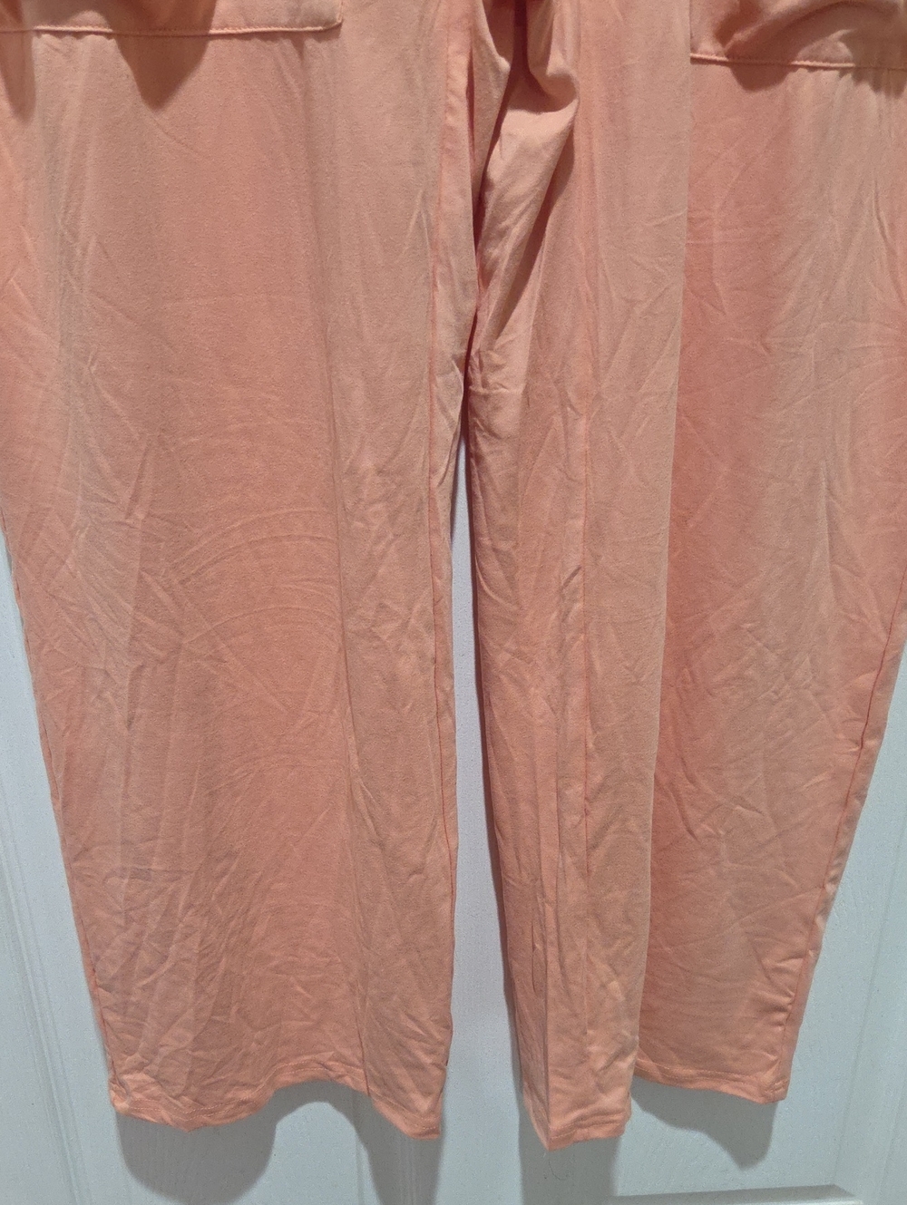 NEW Peach V-Neck Short Sleeve Jumpsuit with Front Pockets - Picture 4 of 5